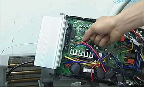 金华美的空调电话是多少