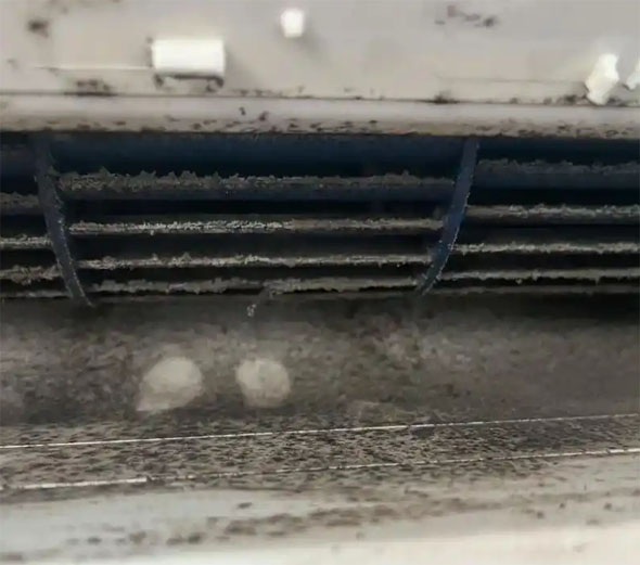 金华空调吹的风有股烧焦味是怎么回事